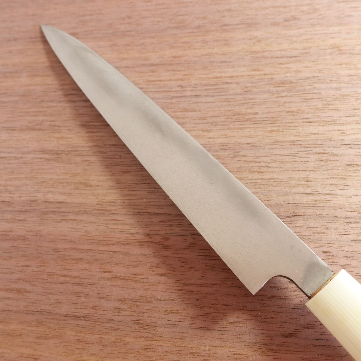 Tojuro Yanagiba Knife, Sharpened, White Ferrule, Sashimi Knife, Unused Stored Item, 210mm