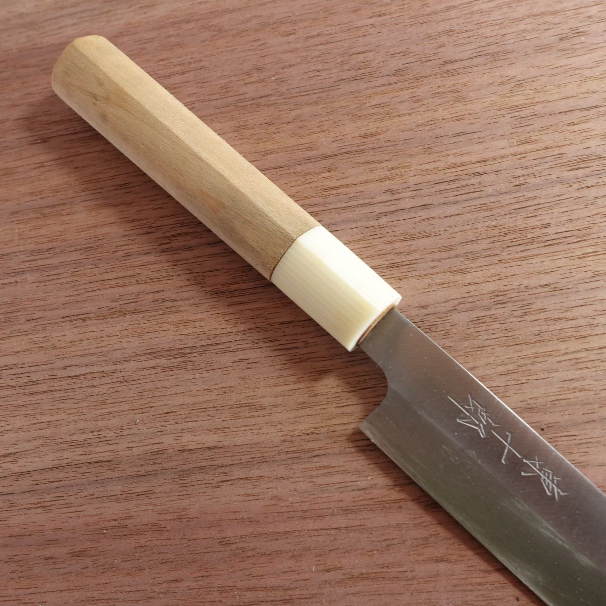 Tojuro Yanagiba Knife, Sharpened, White Ferrule, Sashimi Knife, Unused Stored Item, 210mm