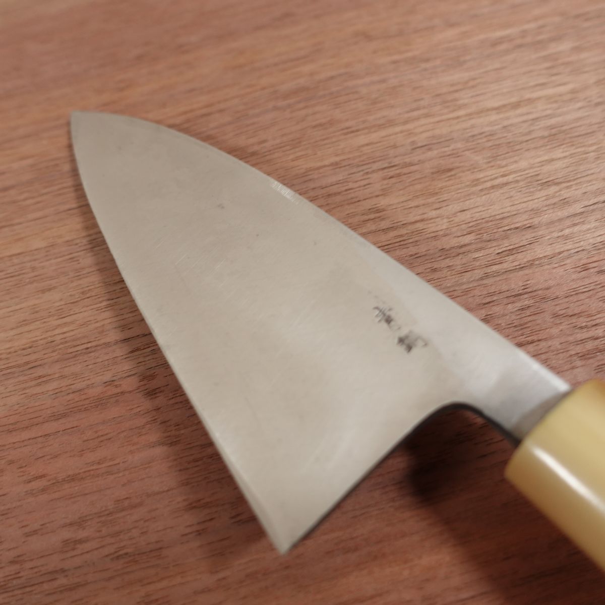 [HYPER REBORN] Sakai Yamatsuka Deba Knife, Sharpened, Blue Steel, Semi-Mirror Finish, White Water Buffalo Handle, Bessaku, Nearly Unused, Boxed, 155mm