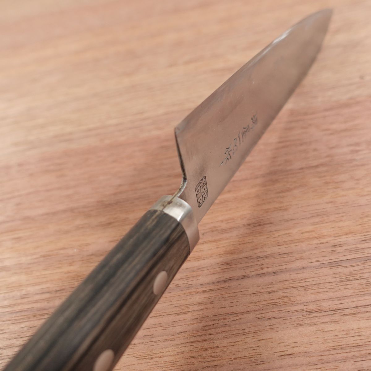 Sakaiya Isshin Santoku Knife, Sharpened, All-Purpose Knife, Hon-Warikomi DP, Made by Sakaiya Isshin, 160mm