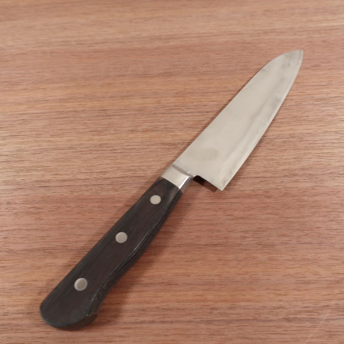 Hironao Santoku Knife, Sharpened, Hon-Warikomi DP Processed, All-Purpose Knife, Laminated Carbon Steel, Made by Hironao, 165mm