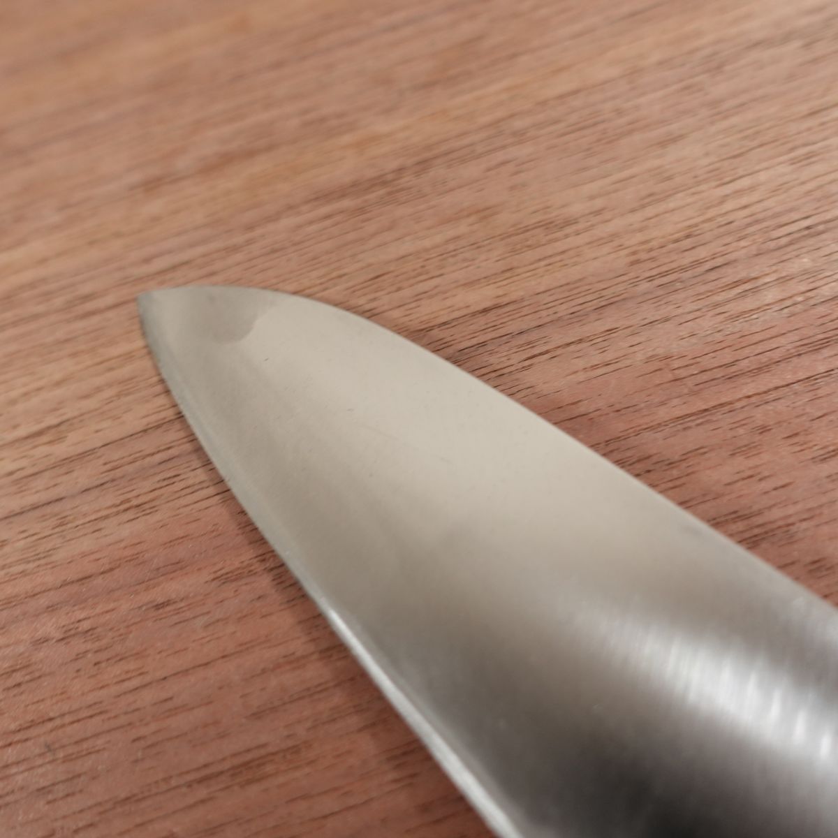 Hironao Santoku Knife, Sharpened, Hon-Warikomi DP Processed, All-Purpose Knife, Laminated Carbon Steel, Made by Hironao, 165mm