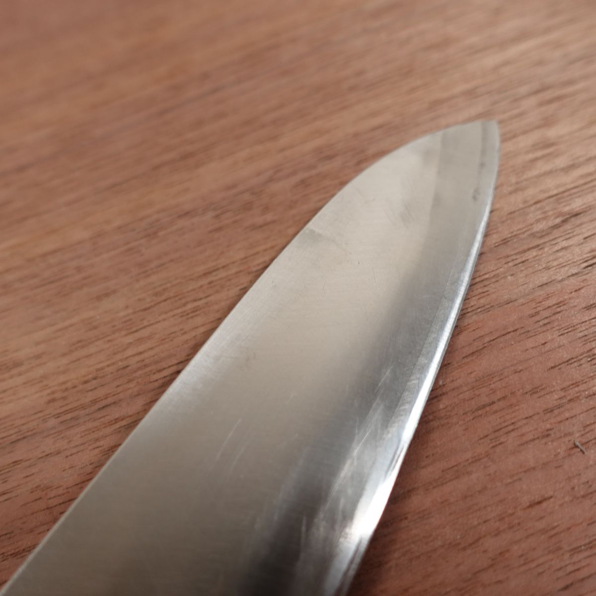 Hironao Santoku Knife, Sharpened, Hon-Warikomi DP Processed, All-Purpose Knife, Laminated Carbon Steel, Made by Hironao, 165mm