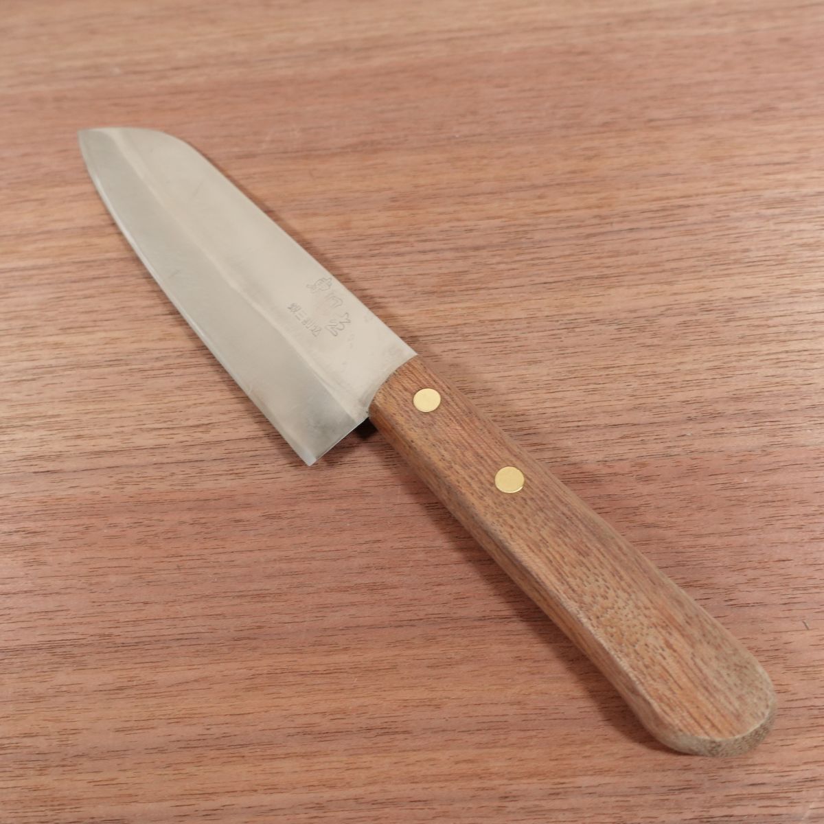 Higashi Hitachi Santoku Knife, Sharpened, Ginsan Laminated Stainless Steel, Ultra Thin, Lightweight, 155mm
