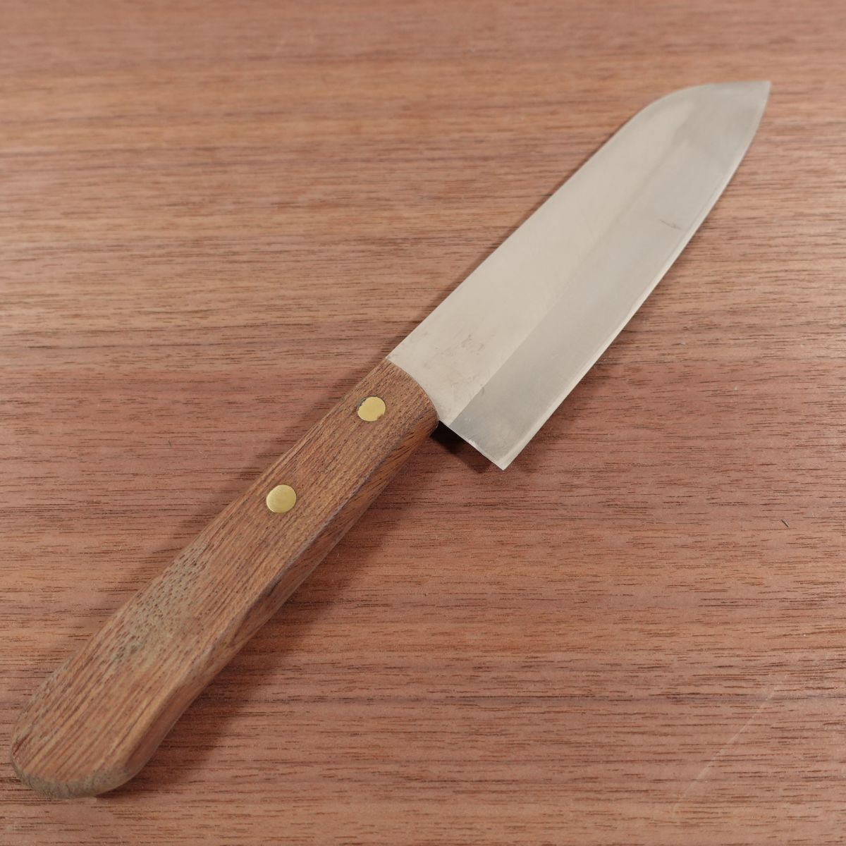 Higashi Hitachi Santoku Knife, Sharpened, Ginsan Laminated Stainless Steel, Ultra Thin, Lightweight, 155mm