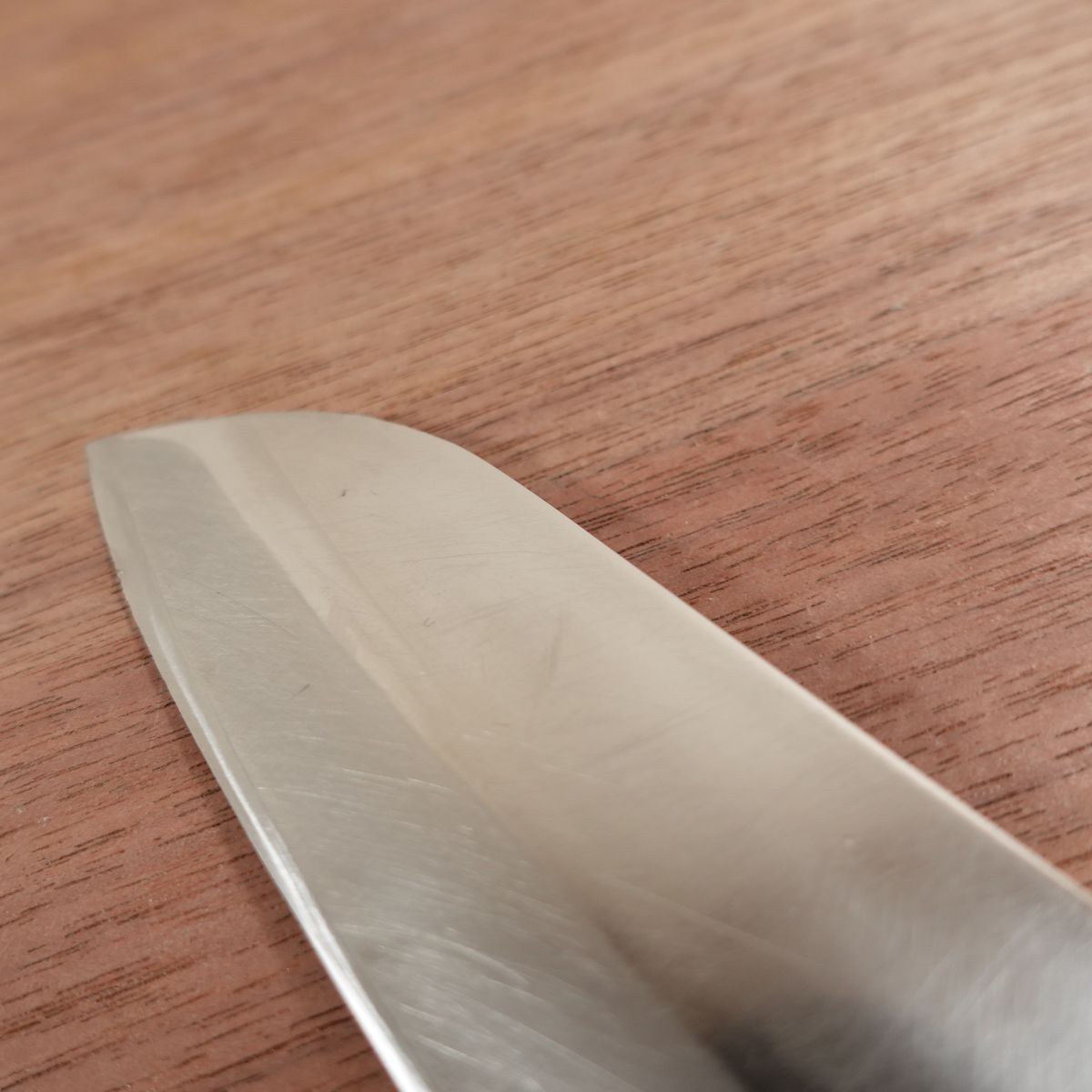 Higashi Hitachi Santoku Knife, Sharpened, Ginsan Laminated Stainless Steel, Ultra Thin, Lightweight, 155mm