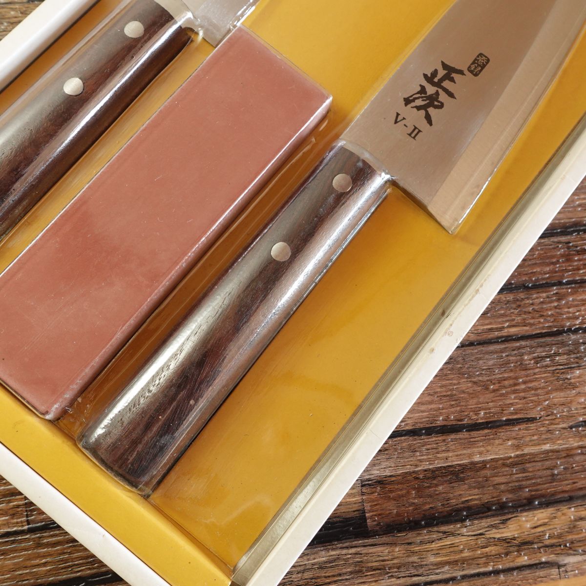 Masatsugu Knife Set, Unopened, V2 Steel, Stainless Steel, Yanagiba Knife, Deba Knife, Whetstone Included