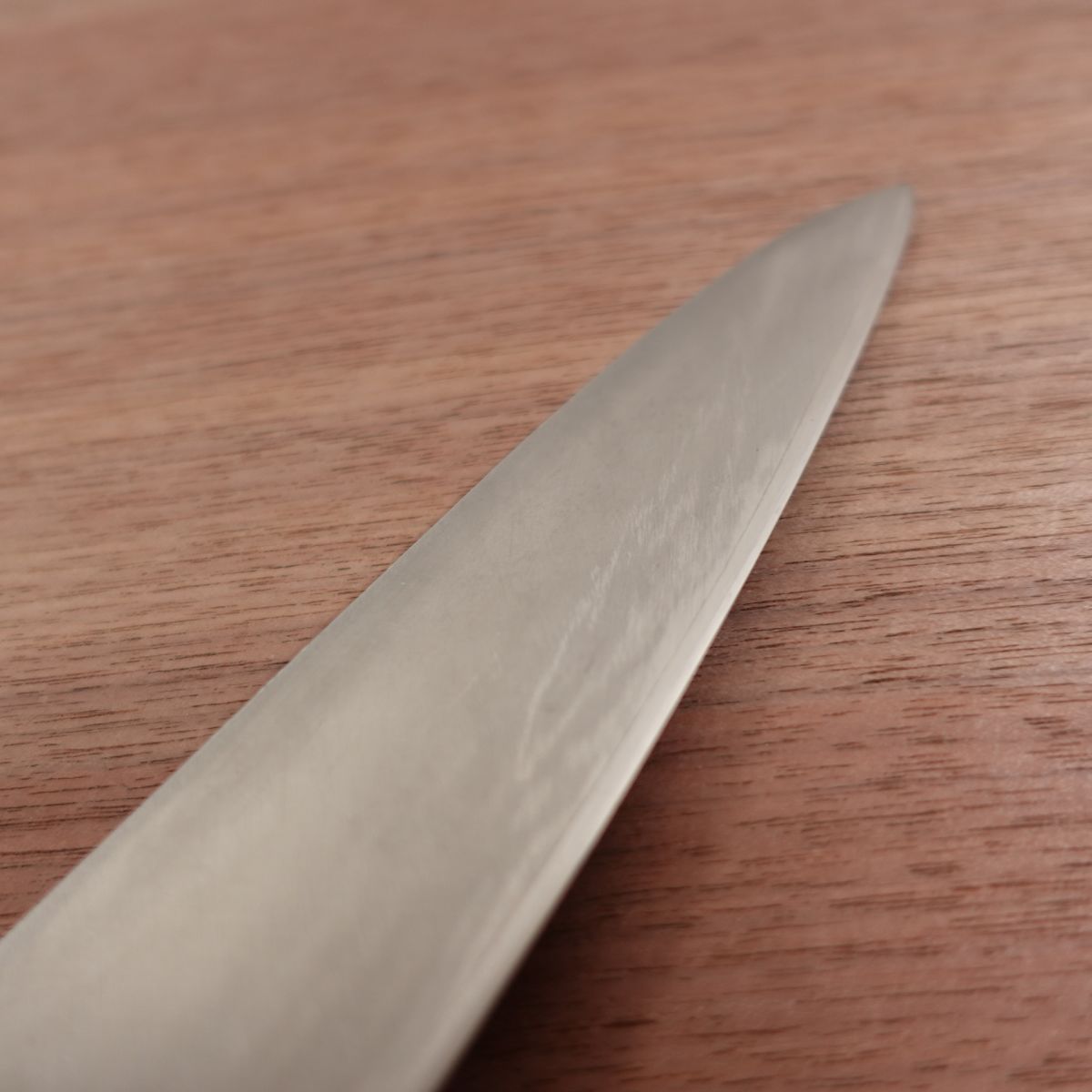 Tojiro Gyuto Knife, Sharpened, Chef's Knife, All-Purpose Knife, Swedish Steel Laminated, Professional Use, 235mm