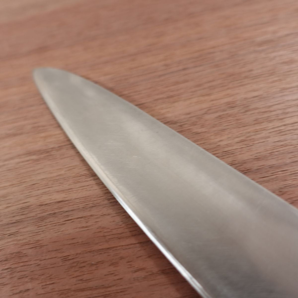 Tojiro Gyuto Knife, Sharpened, Chef's Knife, All-Purpose Knife, Swedish Steel Laminated, Professional Use, 235mm