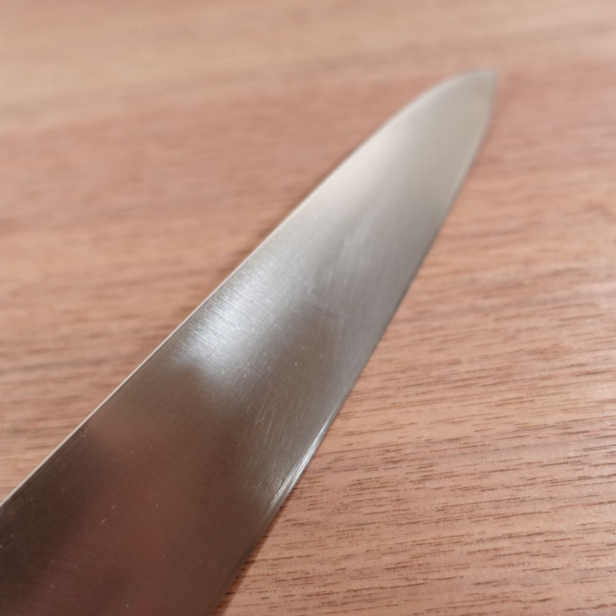 Tojiro Gyuto Knife, Sharpened, Chef's Knife, All-Purpose Knife, Swedish Steel Laminated, DP, Professional Use, 210mm