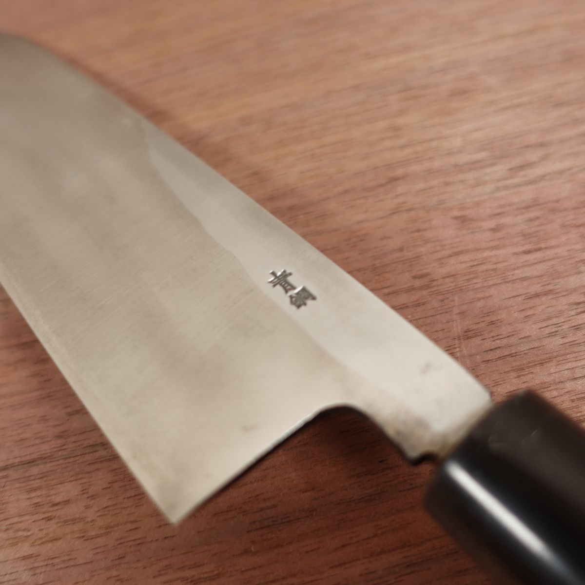 Aritsugu Kamagata Usuba Messer, geschliffen, Blaustahl, Wasserbüffelhorngriff, Kansai-Stil, Betsuuchi, 230mm