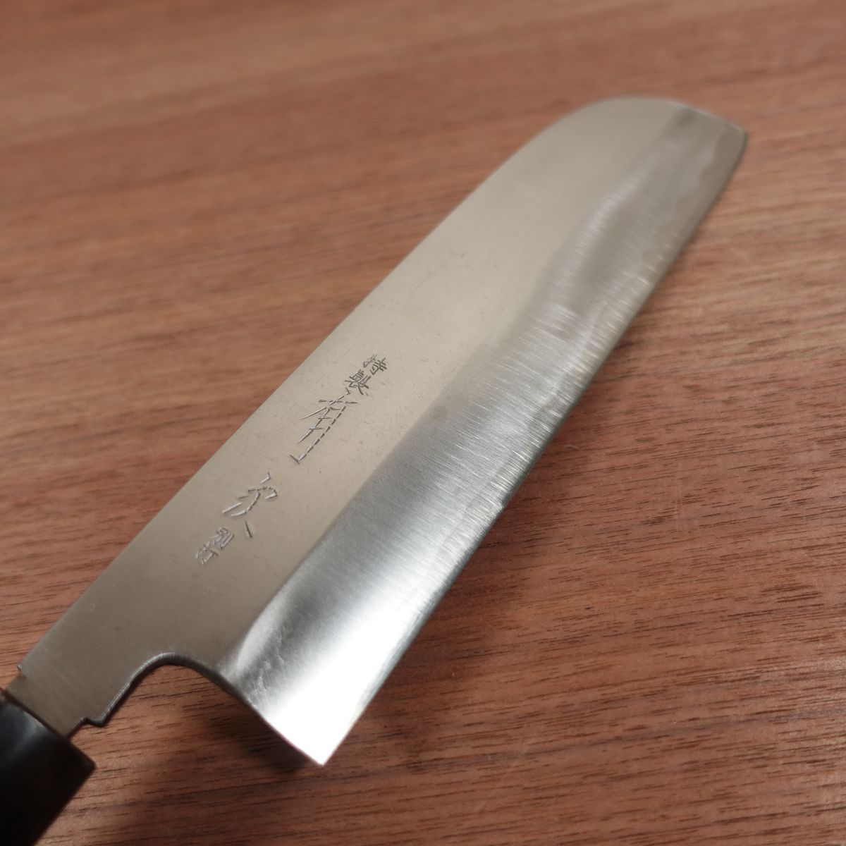 Aritsugu Kamagata Usuba Messer, geschliffen, Blaustahl, Wasserbüffelhorngriff, Kansai-Stil, Betsuuchi, 230mm