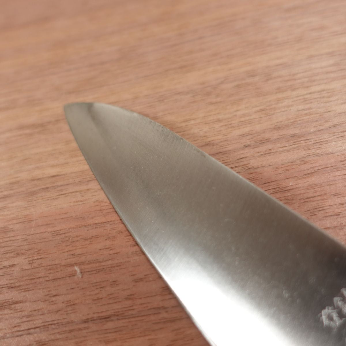 Tetsuhiro Wa-Gyuto Messer, geschliffen, Allzweckmesser, Besonderes Auswahlstück, Karbonstahl, Wenig gebraucht, 180mm