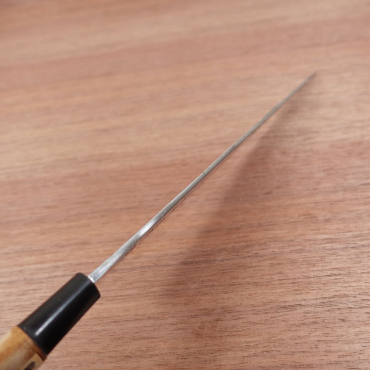 Oyama Yanagiba Knife, Sharpened, Hand-Forged, Den, Sashimi Knife, Kumamoto Traditional Craft, Sticker Remaining on Handle, Protective Cover Included, Lightly Used, 250mm