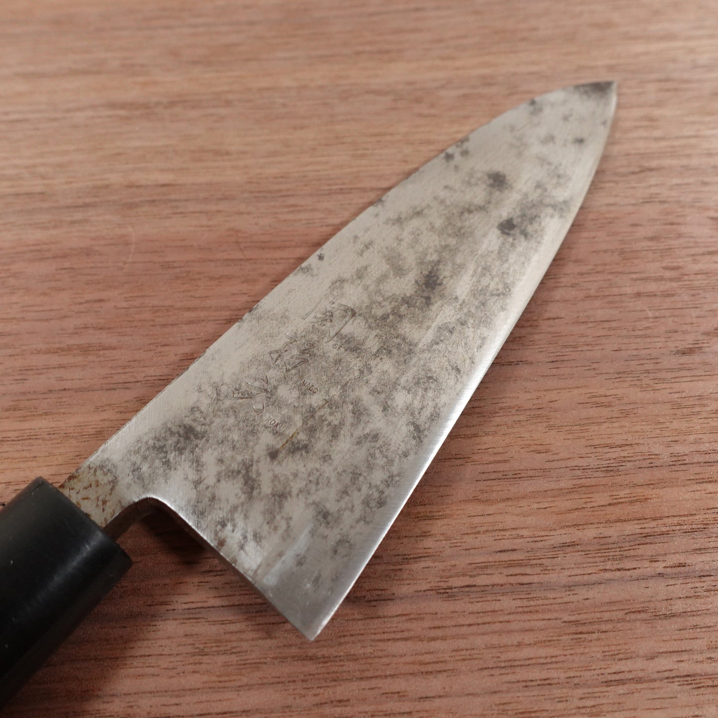 Sekimagoroku Deba Knife, Sharpened, Carbon Steel, Single Bevel, Hammer Marks on Spine Side of Handle, 155mm