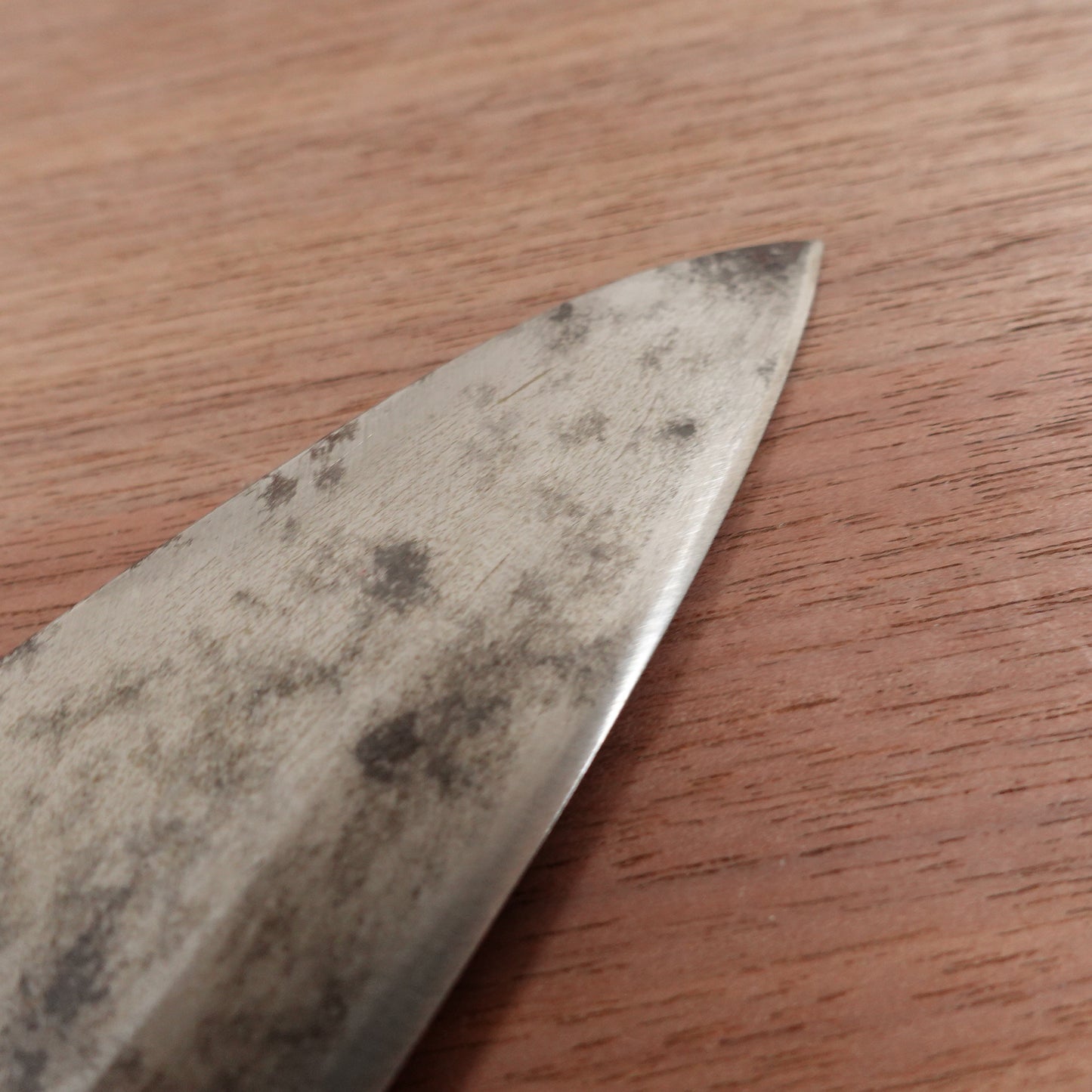 Sekimagoroku Deba Knife, Sharpened, Carbon Steel, Single Bevel, Hammer Marks on Spine Side of Handle, 155mm