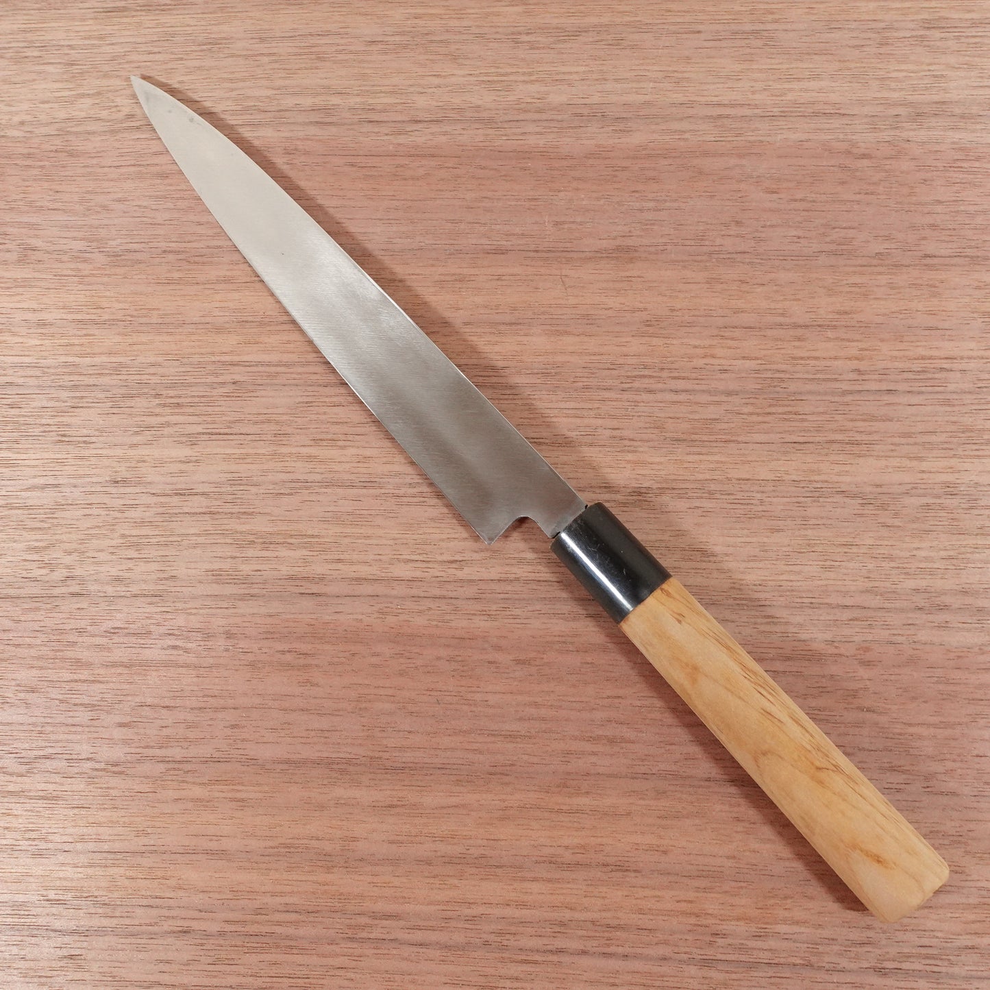 Kikuichimonji Yanagiba Knife, Sharpened, Water Buffalo Handle, Sashimi Knife, Special Make, Minimal Signs of Use, 215mm