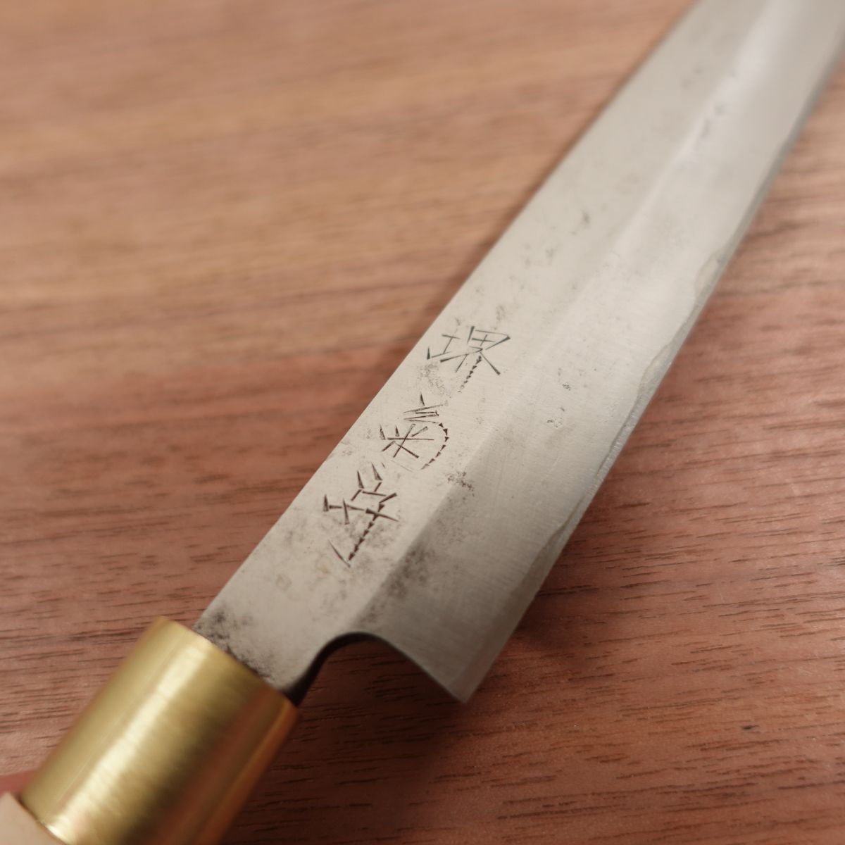 Sakai Kikumori Yanagiba Messer, geschärft, Sashimimesser, Kohlenstoffstahl, einseitig geschliffen, Griff wie neu, 210mm