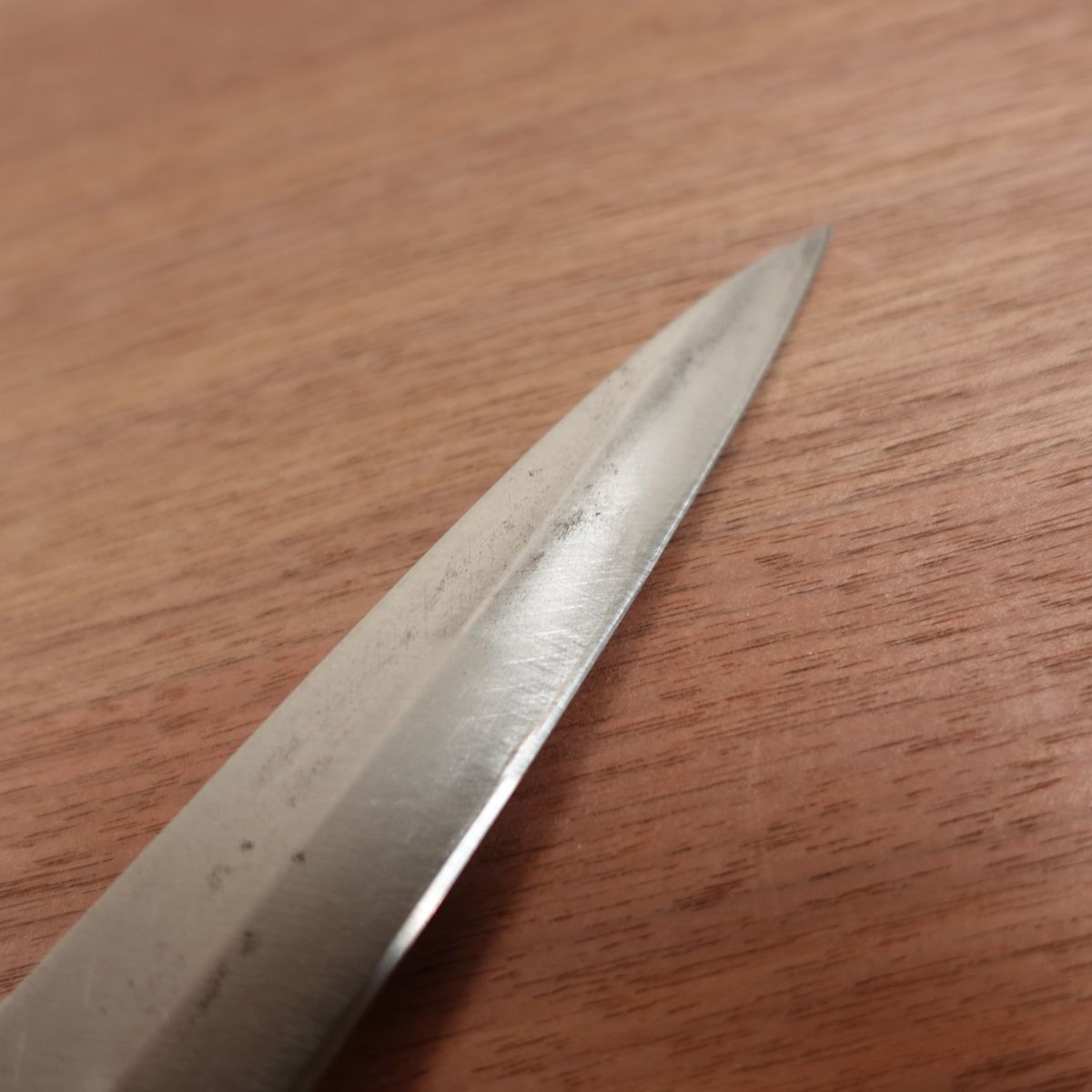 Sakai Kikumori Yanagiba Messer, geschärft, Sashimimesser, Kohlenstoffstahl, einseitig geschliffen, Griff wie neu, 210mm