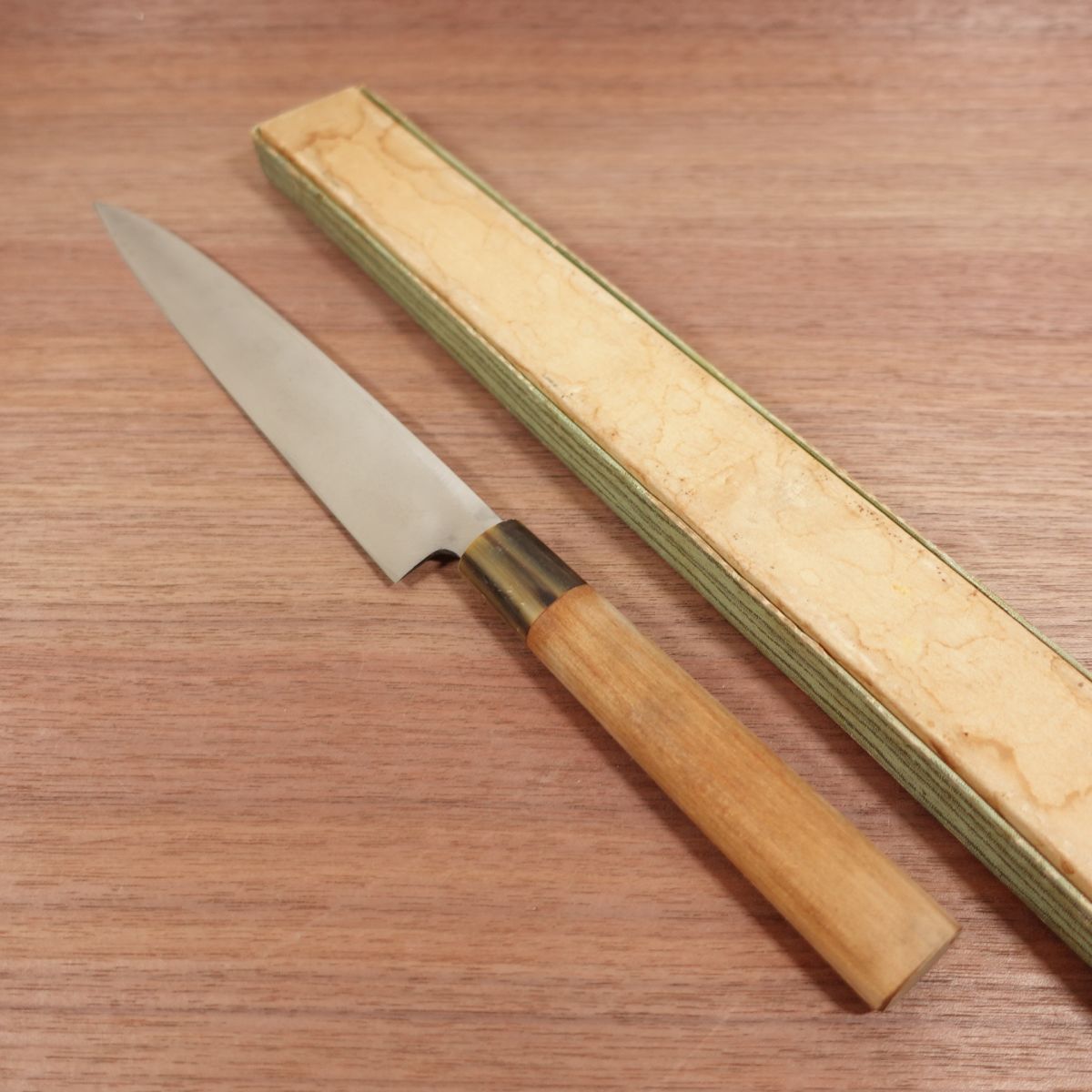 Sakai Kanenaka Yanagiba Knife, Sharpened, White Water Buffalo Handle, Sashimi Knife, Senshu Sakai Kanenaka Kinsei, Boxed, Excellent Stored Condition, 210mm