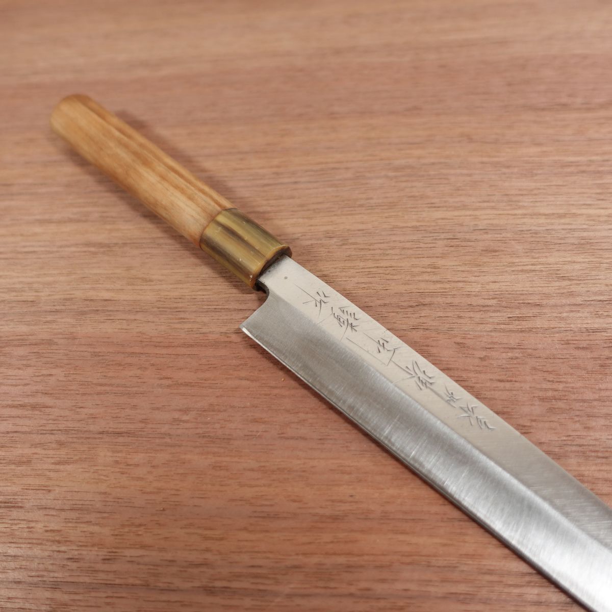 Sakai Kanenaka Yanagiba Knife, Sharpened, White Water Buffalo Handle, Sashimi Knife, Senshu Sakai Kanenaka Kinsei, Boxed, Excellent Stored Condition, 210mm