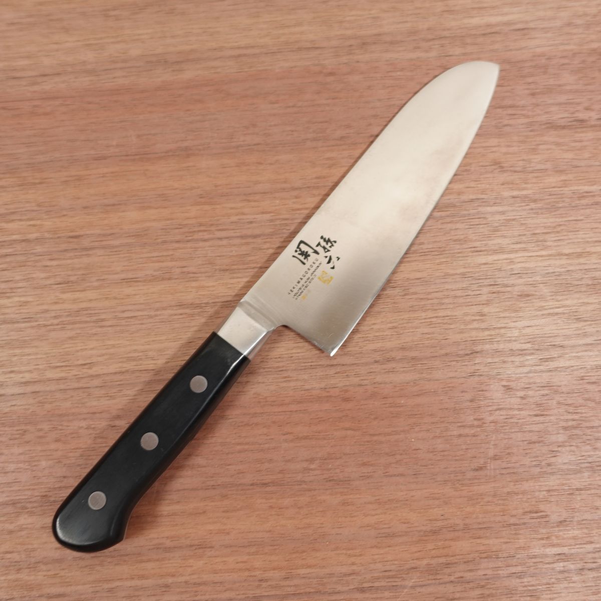 Seki Magoroku Santoku-Messer, geschliffen, AD EDGE ST, Allzweckmesser, Edelstahl, 165 mm