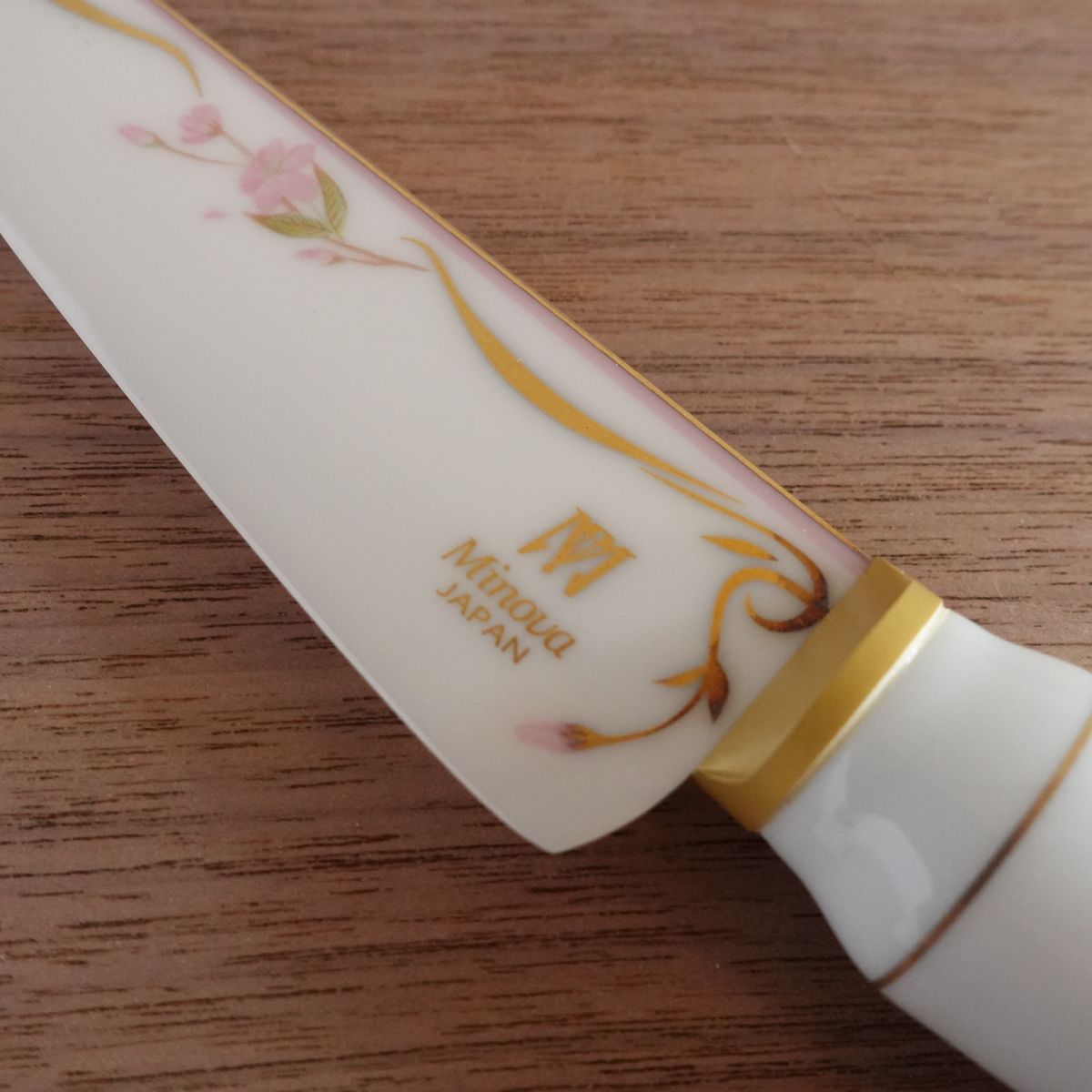 Minova Ceramic Jewel Knife Sakura Ko-Santoku Petty Knife, Ceramic, Boxed, Unused Stored Item, 130mm