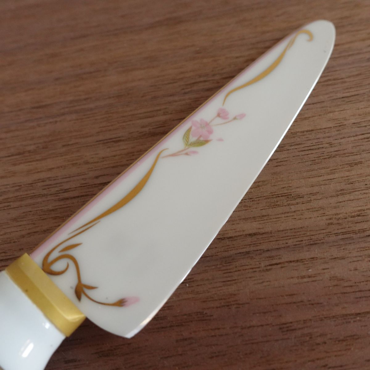 Minova Ceramic Jewel Knife Sakura Ko-Santoku Petty Knife, Ceramic, Boxed, Unused Stored Item, 130mm