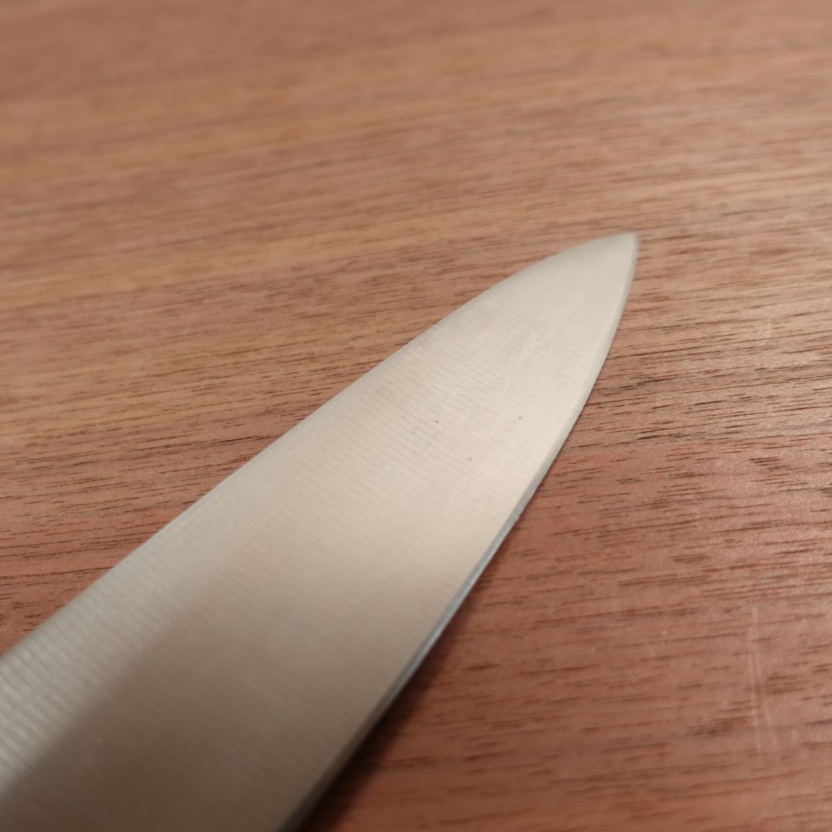 Seki Magoroku Gyuto Knife, Sharpened, Wakatake, All-Purpose Knife, Stainless Steel, Thin Profile, 180mm