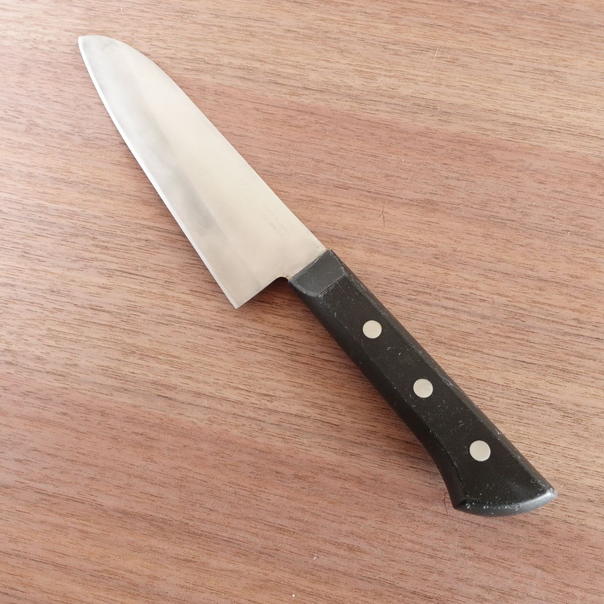Seki Magoroku Santoku Knife, Sharpened, Moegi Series, All-Purpose Knife, KAI, 170mm