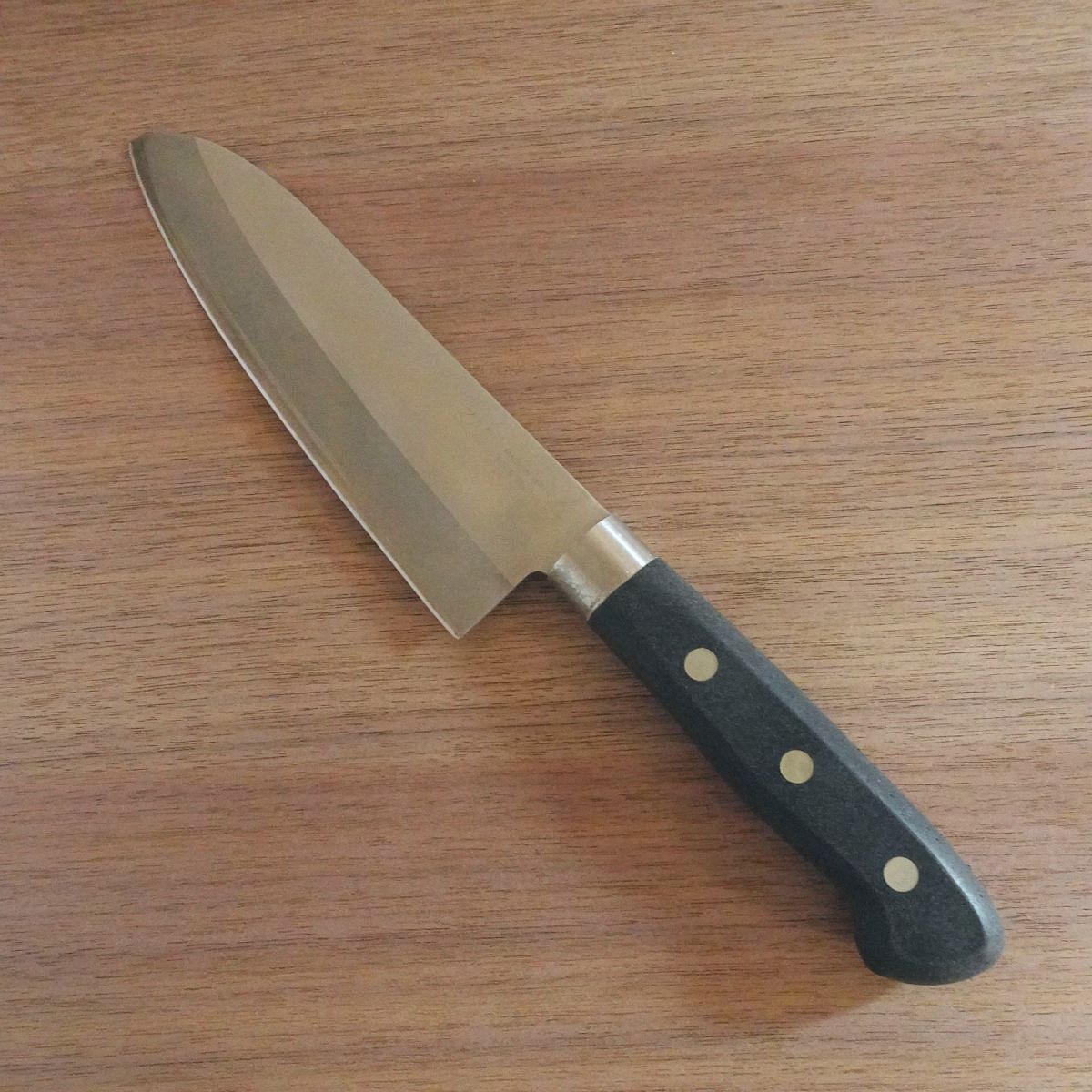 Kikka Santoku Knife, Sharpened, All-Purpose Knife, Hon-Warikomi Steel, KAI, 165mm