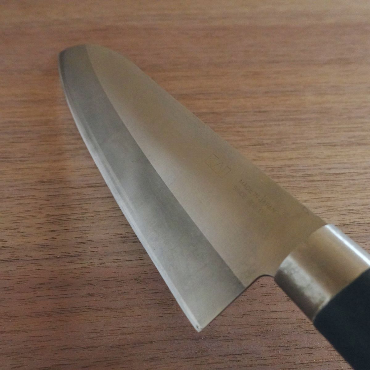 Kikka Santoku Knife, Sharpened, All-Purpose Knife, Hon-Warikomi Steel, KAI, 165mm
