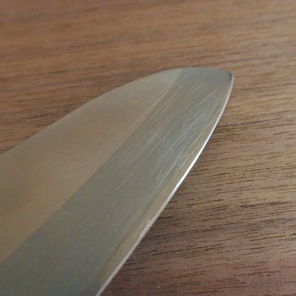 Kikka Santoku Knife, Sharpened, All-Purpose Knife, Hon-Warikomi Steel, KAI, 165mm