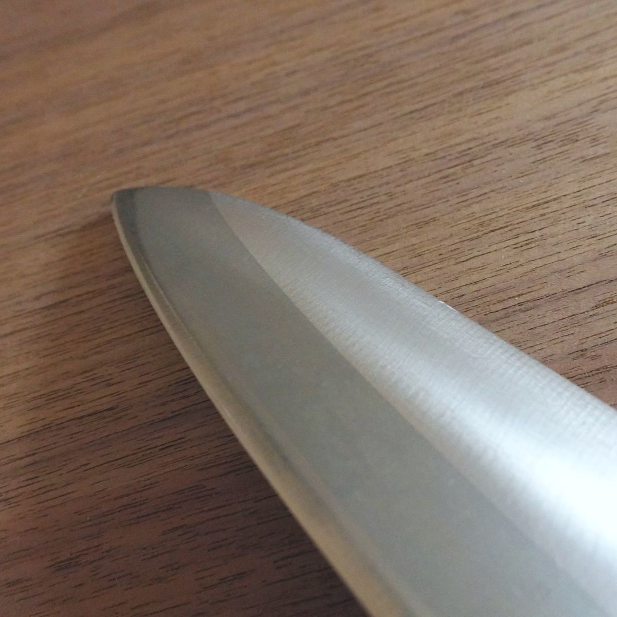 Kikka Santoku Knife, Sharpened, All-Purpose Knife, Hon-Warikomi Steel, KAI, 165mm
