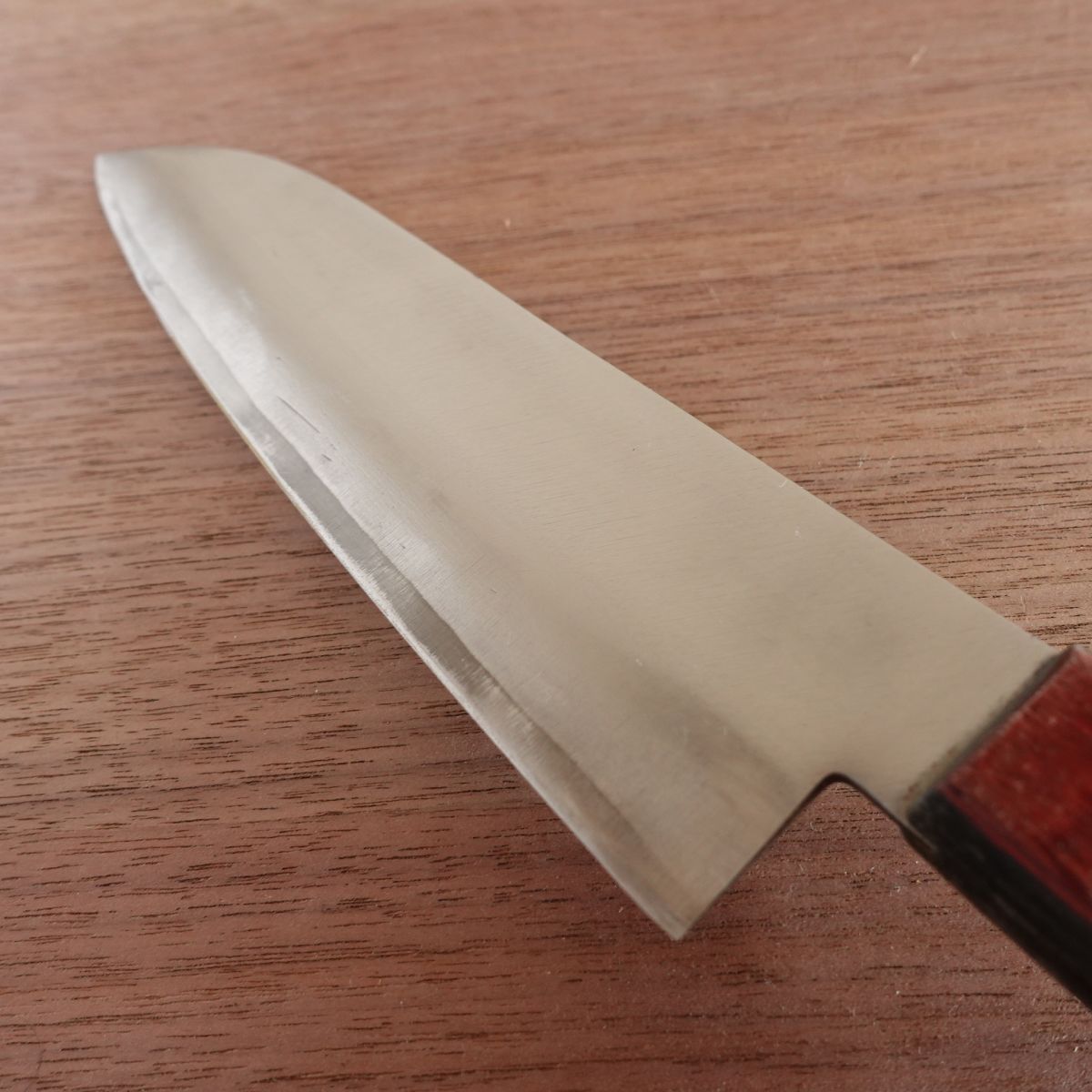 Poramu Santoku Knife, Sharpened, Special Aogami Steel, Warikomi, Brown Handle, 165mm