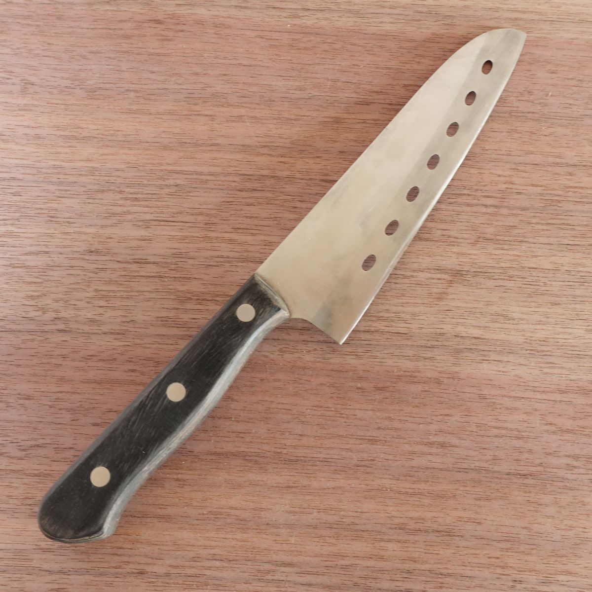 TS Madam Santoku Knife, Sharpened, Molybdenum Steel, Perforated Stainless Steel, 170mm