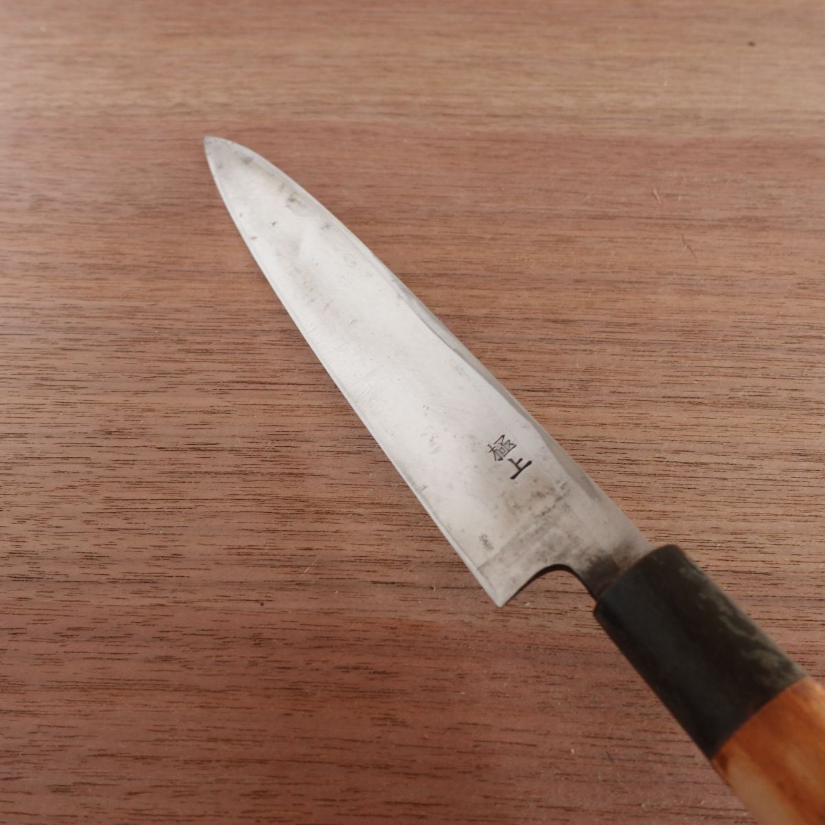 Sakai Tomokuni Yanagiba Knife, Sharpened, Water Buffalo Handle, Premium Sashimi Knife, 180mm