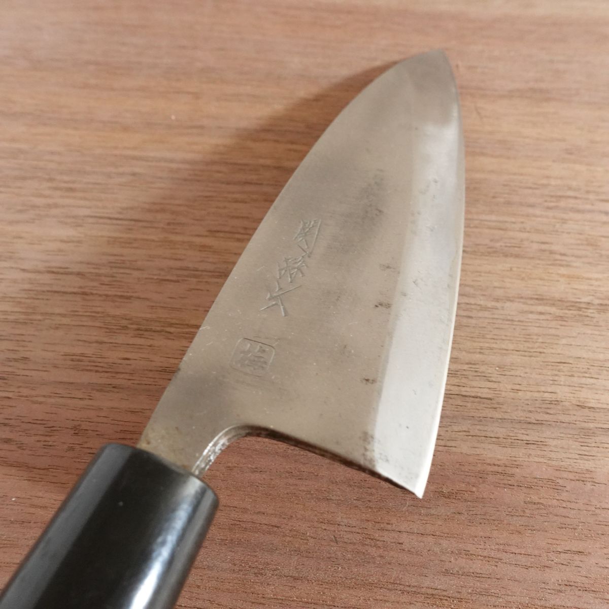 Sekimagoroku Deba Knife, Sharpened, Ume, Carbon Steel, Single Bevel, 155mm