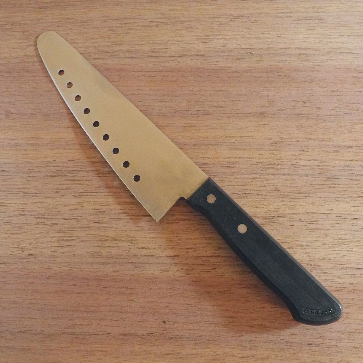 Yamato Tadayoshi Santoku Knife, Sharpened, Perforated Blade, Functional Knife, 180mm