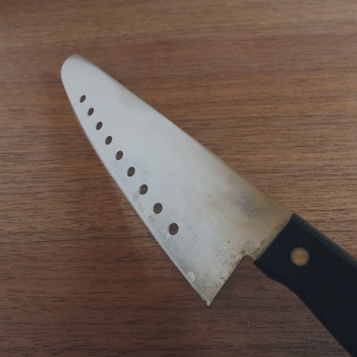 Yamato Tadayoshi Santoku Knife, Sharpened, Perforated Blade, Functional Knife, 180mm