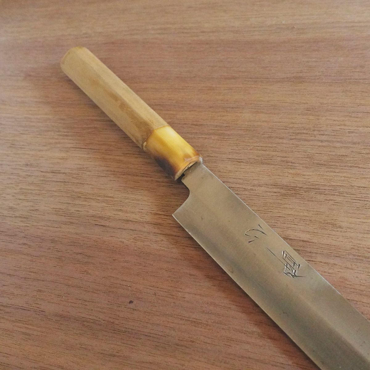 Suishin Yanagiba Knife, Sharpened, White Water Buffalo Handle, Sashimi Knife, Yasuki Steel, 215mm