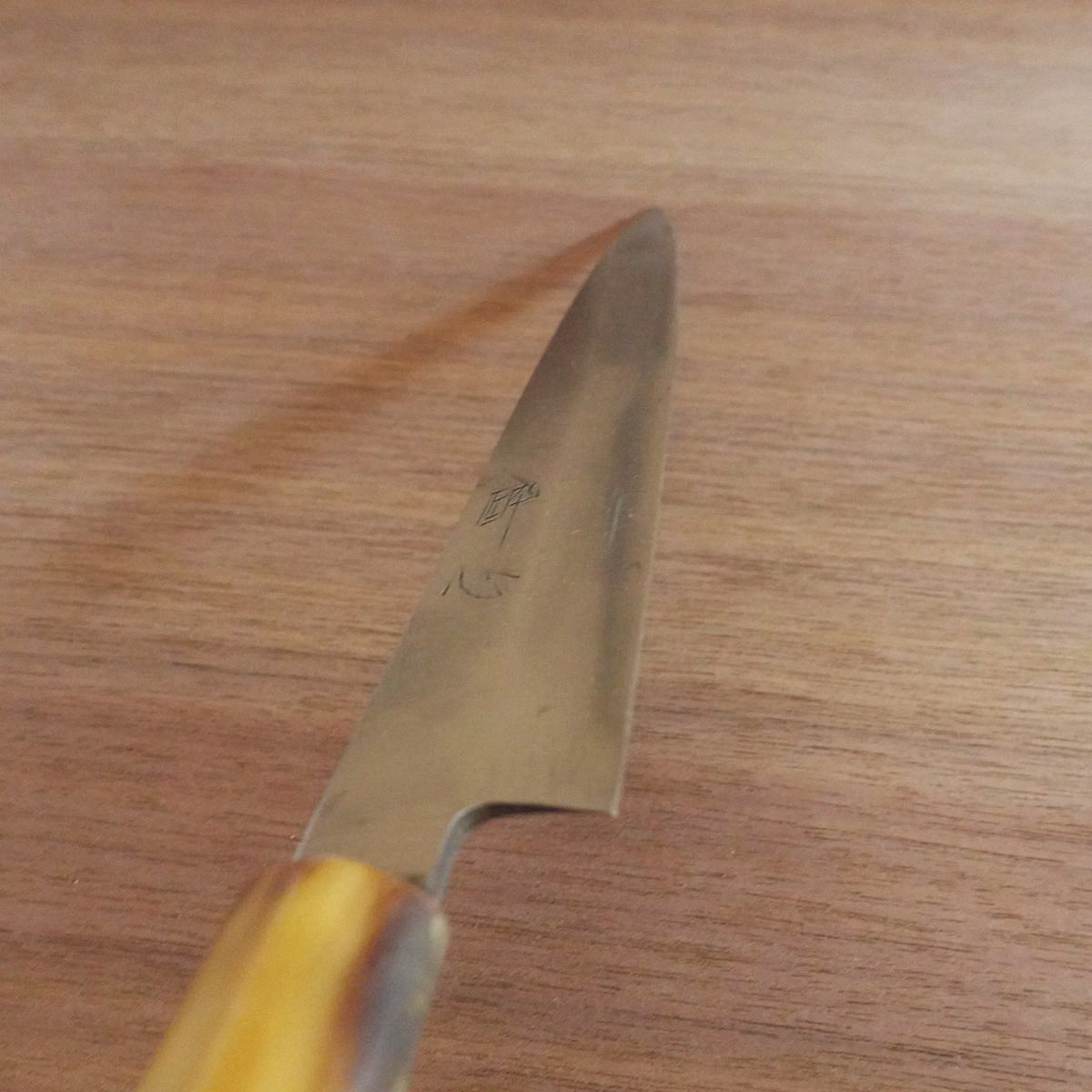 Suishin Yanagiba Knife, Sharpened, White Water Buffalo Handle, Sashimi Knife, Yasuki Steel, 215mm