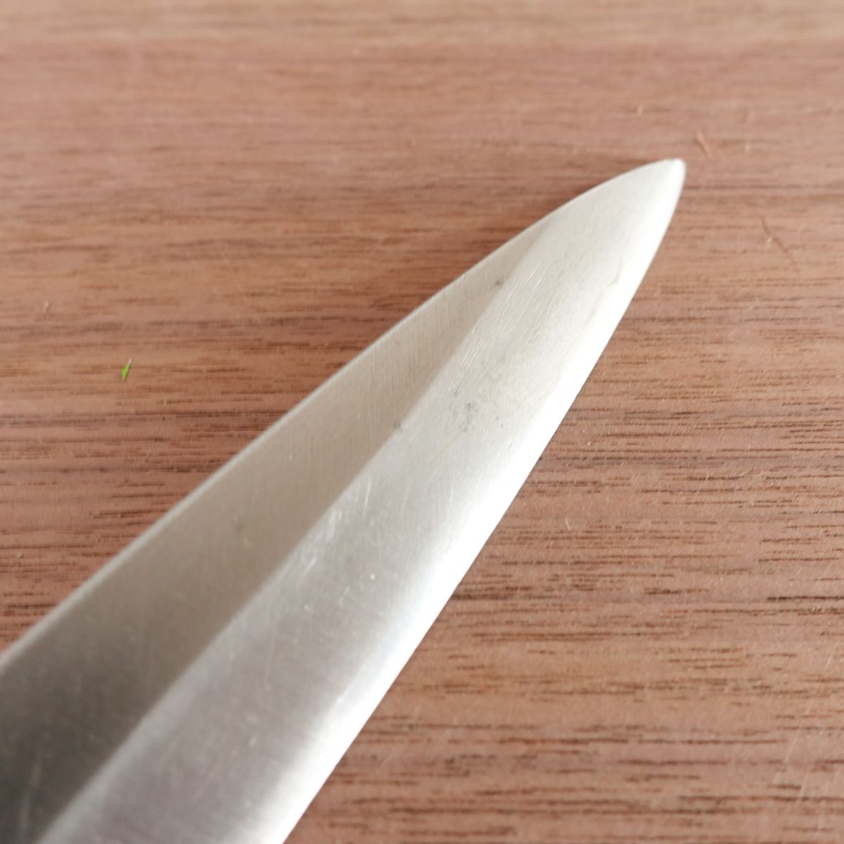 Seki Magoroku Yanagiba Knife, Sharpened, Shichiku Series, Water Buffalo Handle, Sashimi Knife, 180mm