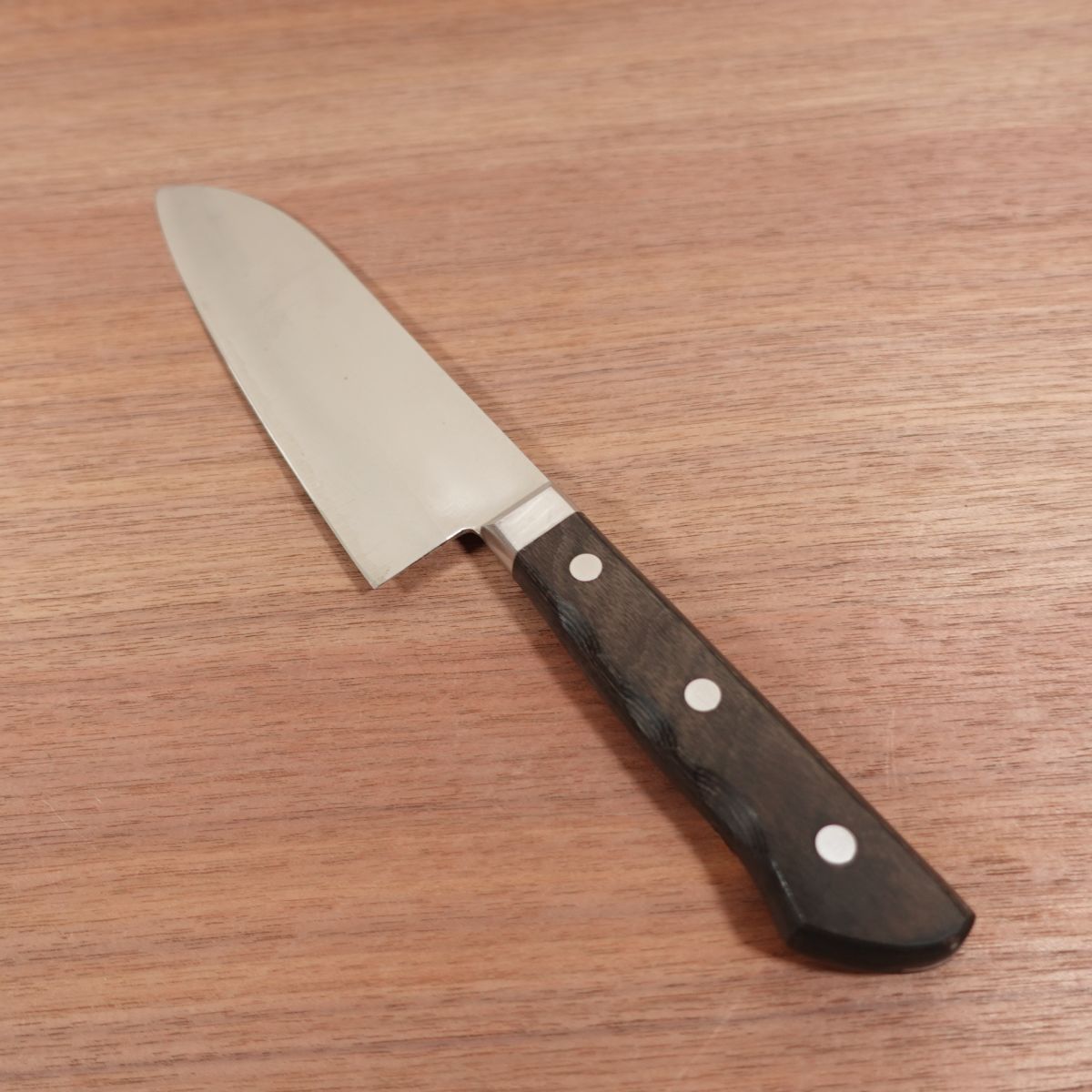 Sakai Ryujin Santoku Knife, Sharpened, Hon-Warikomi DP, All-Purpose Knife, Nearly Unused Stored Item, Sakai Hamono Sticker, 165mm