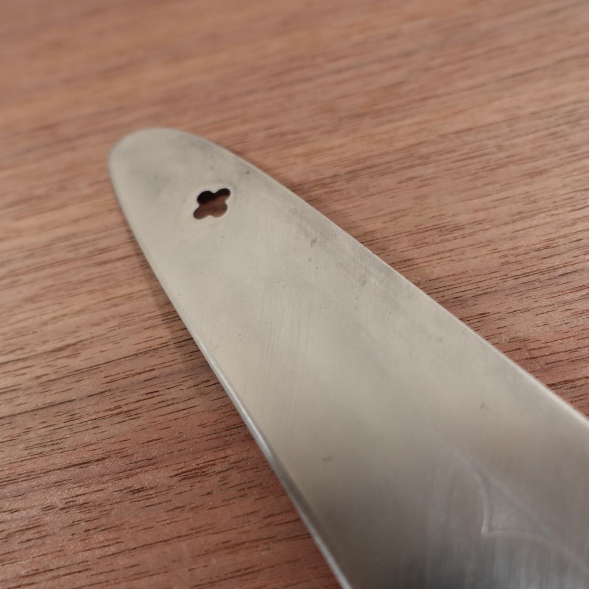 MAC Santoku Knife, Sharpened, Molybdenum Stainless Steel, All-Purpose Knife, Maku, 170mm