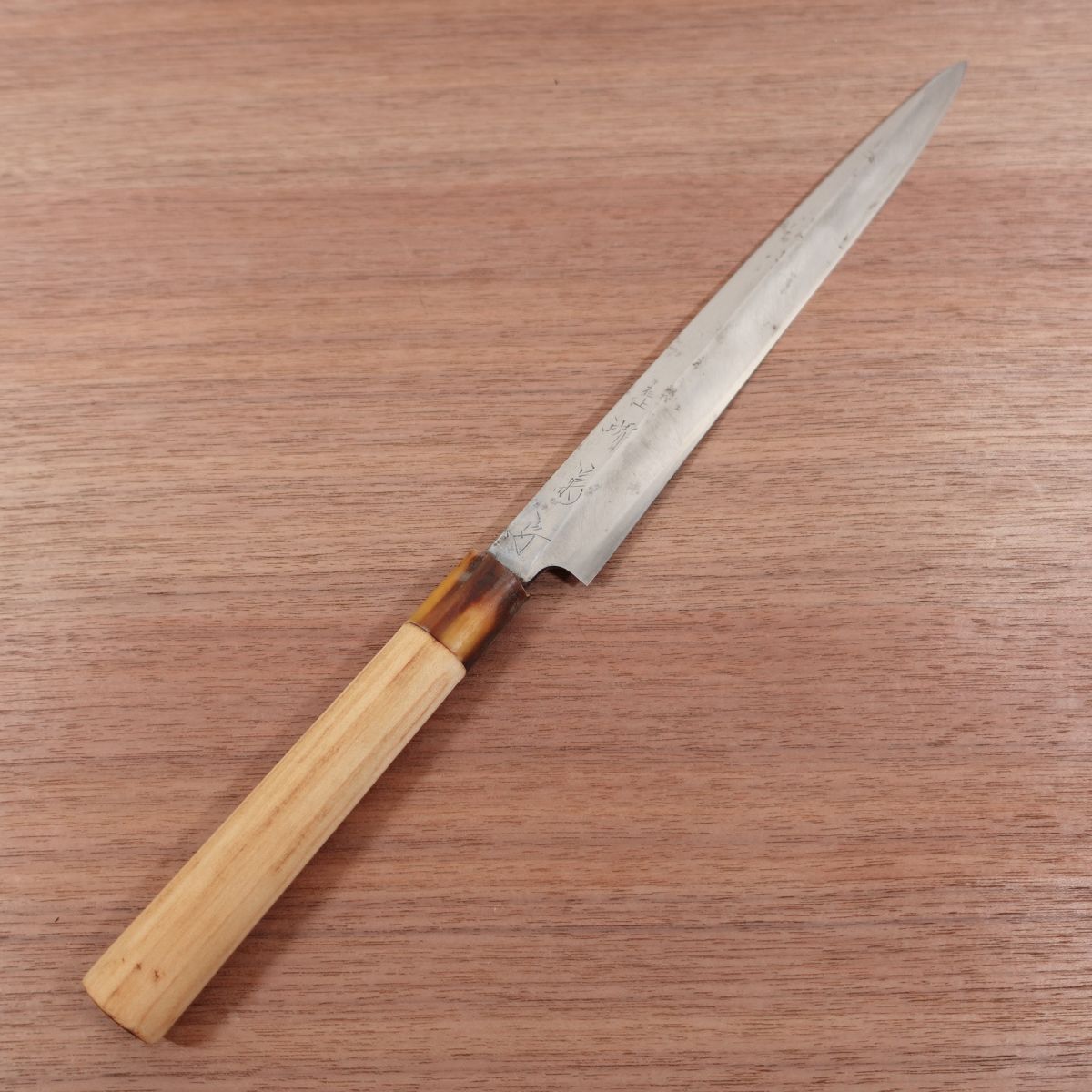 Sakai Kikumori Yanagiba Knife, Sharpened, White Water Buffalo Handle, Premium, Sashimi Knife, Well Maintained, 255mm