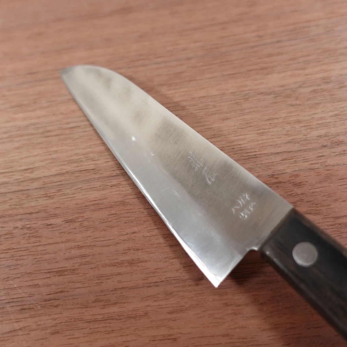 Kanetatsu Ko-Santoku Knife, Sharpened, Laminated Steel, All-Purpose Knife, Wide Petty, 135mm