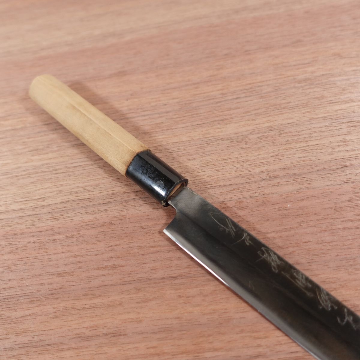 [HYPER REBORN] Tosa Toshiteru Yanagiba Knife, Sharpened, Black Oxide Finish, Sashimi Knife, Gold, 210mm