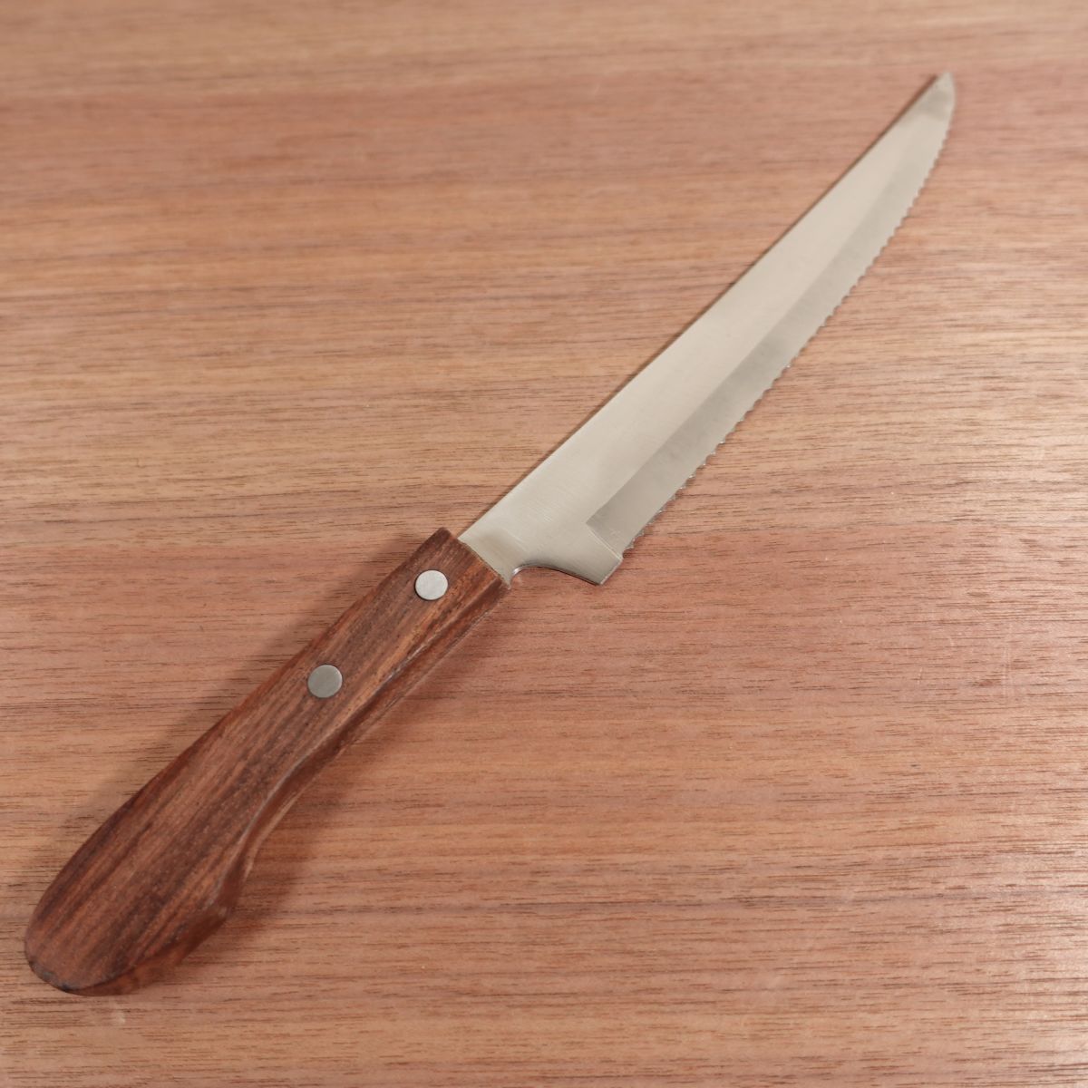 Japan Sword Bread Knife, Serrated Edge, Ham Slicer, Stainless Steel, Unique Handle, 165mm