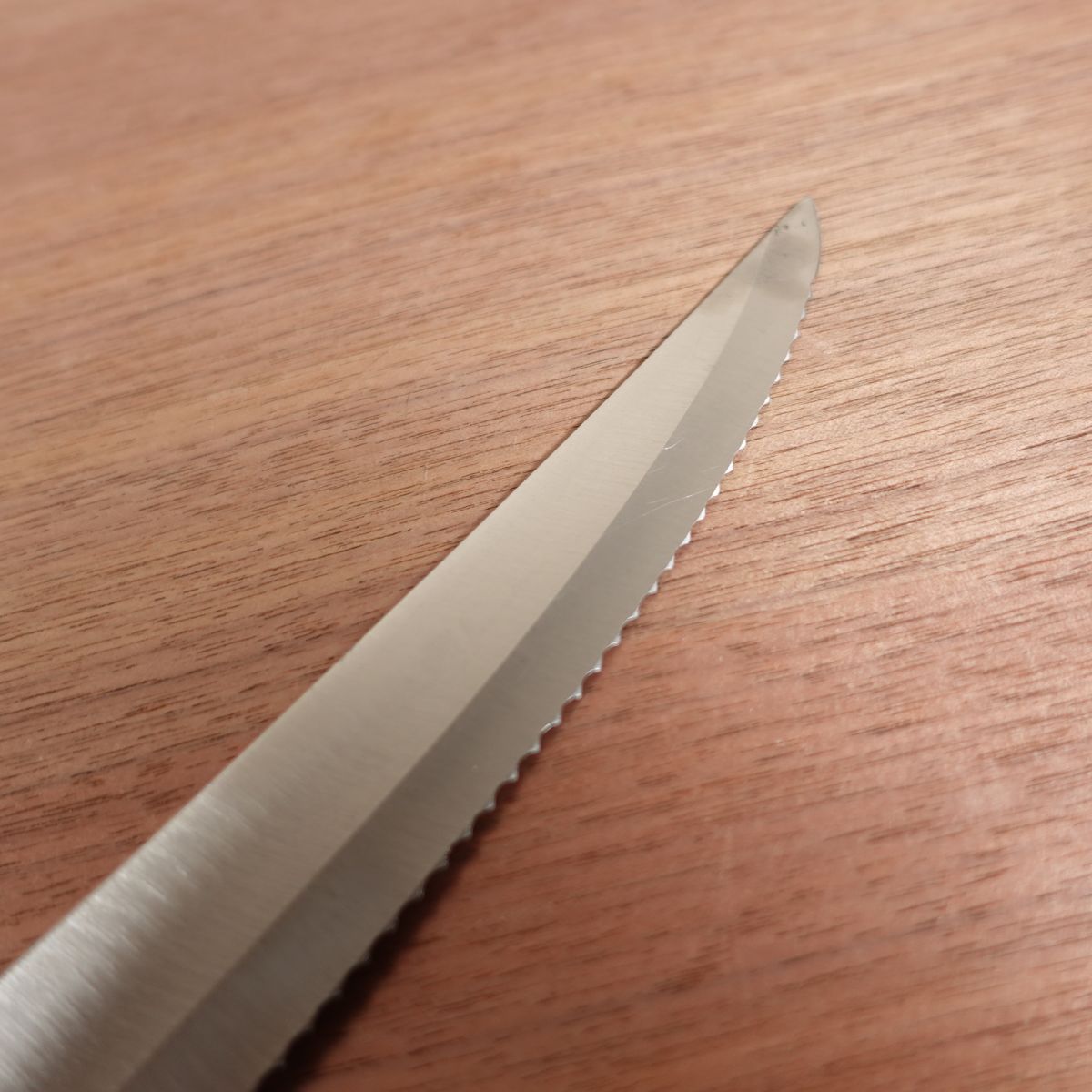 Japan Sword Bread Knife, Serrated Edge, Ham Slicer, Stainless Steel, Unique Handle, 165mm